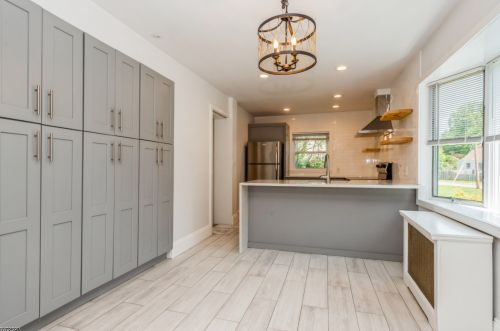 19 Dayton Cres, Bernardsville NJ  07924-2742 exterior