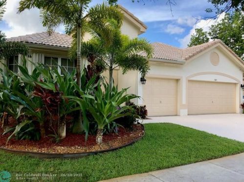 17895 35th Dr, Hollywood, FL 33029-1687