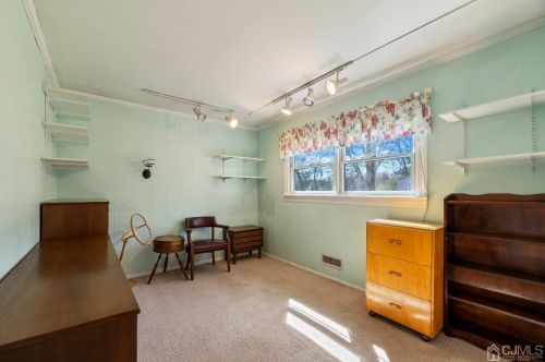 2 Perry Rd, East Brunswick NJ  08816-1324 exterior