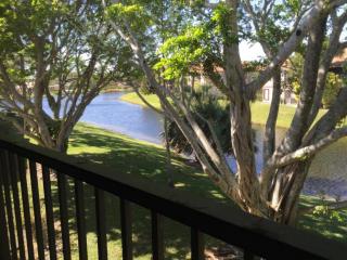 806 Harbour Pointe Way, West Palm Beach, FL 33413-2015