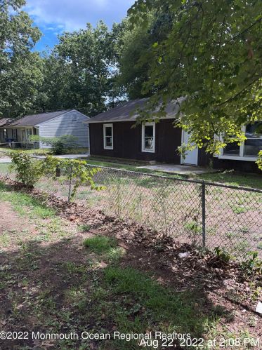 51 Syringa St, Browns Mills NJ  08015-2030 exterior