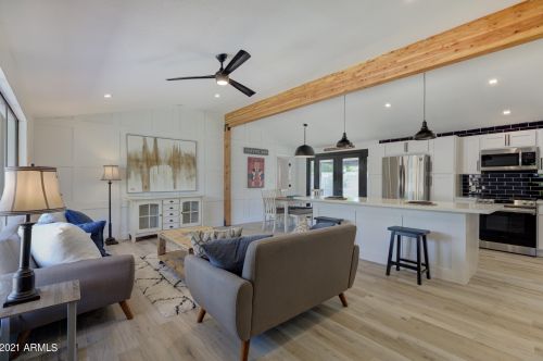 6220 7th Ave, Phoenix AZ 85007-4102 exterior