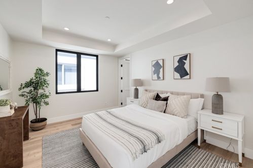 1813 Walnut Ave, Manhattan Beach CA  90266-5018 exterior