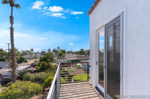 1533 Beryl St, San Diego CA  92109-2106 exterior