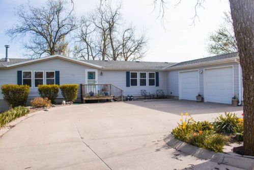 705 Main St, Murray, NE 68409-8815