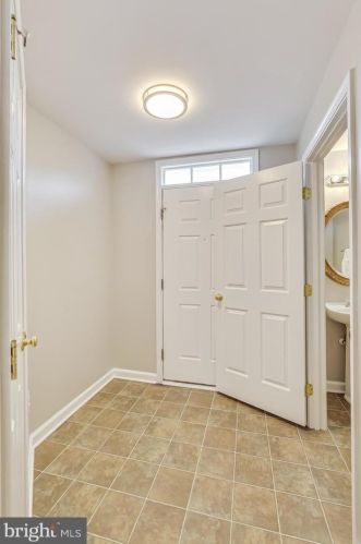 1238 Corbett Pl, Woodbridge, VA 22191-1000