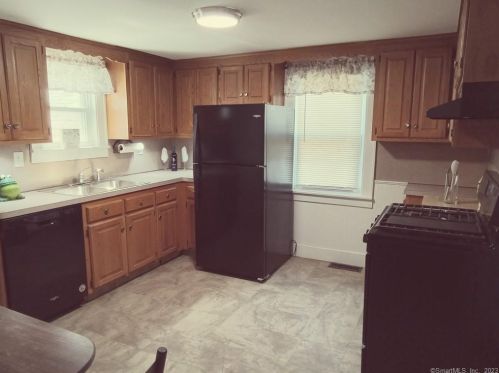 46 Beacon St, Bristol CT  06010-6609 exterior