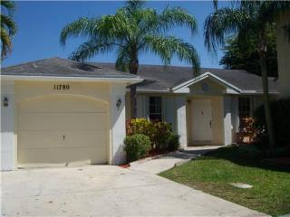 11780 99th St, Miami, FL 33186-2774