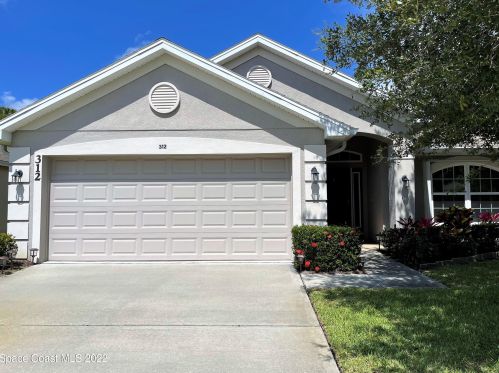 312 Briarcliff Cir, Sebastian, FL 32958-8695