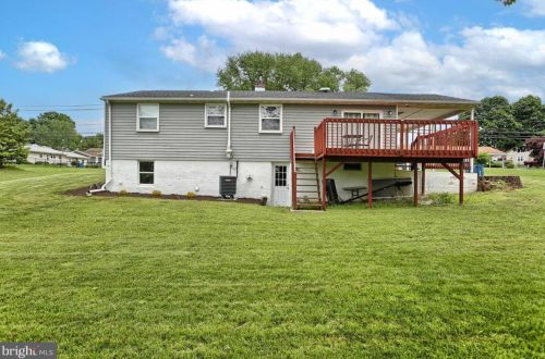 320 Mt Allen Dr, Navy Sup Dpt PA 17055-6165 exterior