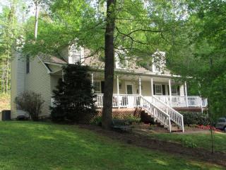 11494 Stewartsville Rd, Vinton, VA 24179-6106