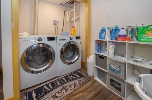 21 Lollypop Ln, Danville NH  03819-5129 exterior