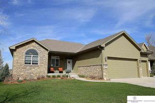 110 197th St, Omaha, NE 68022-2894