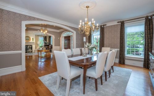 315 Blackburn Dr, Berwyn PA  19312-2801 exterior