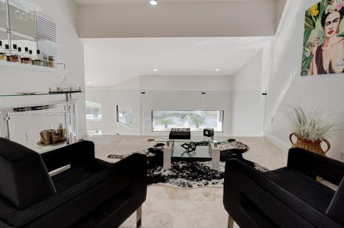 3586 143rd Ave, Hollywood FL  33027-4704 exterior