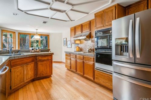 17 Malaga Pl, Manhattan Beach CA  90266-0072 exterior