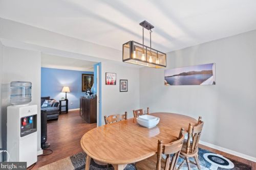 3080 Harbour Dr, Palmyra NJ 08065-2219 exterior