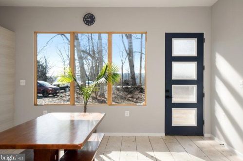 39744 Mount Gilead Rd, Leesburg VA 20175-6712 exterior