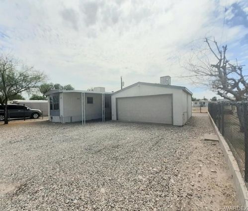 2106 Bermuda Dr, Bullhead City, AZ 86442-5522