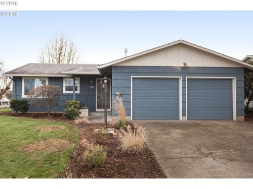 1510 King Way, Woodburn, OR 97071-2743