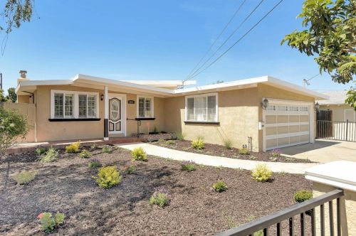 2551 Gloria Way, Palo Alto, CA 94303-1124