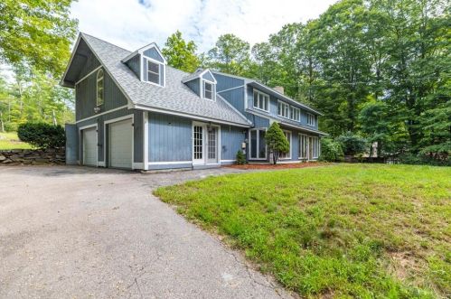 11 Oldham Rd, Raymond NH  03077-1609 exterior