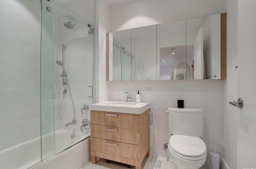 133 Beach 116th St, Far Rockaway NY  11694-2413 exterior