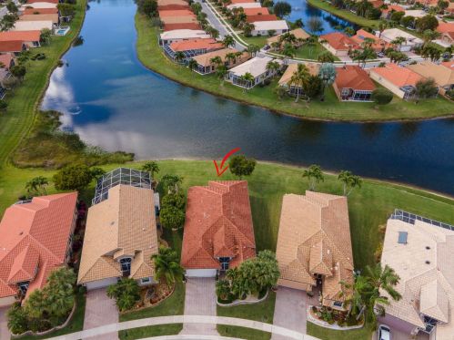 7695 Viniste Dr, Boynton Beach, FL 33472-7395