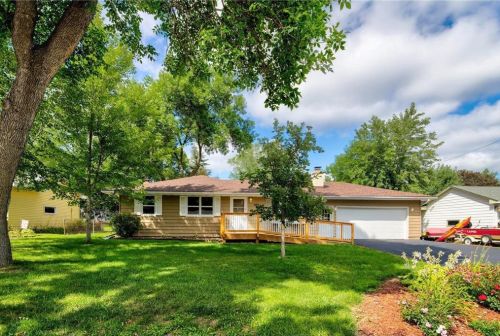 929 Green St, Hudson, WI 54016-1925