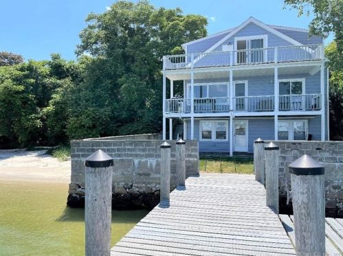 352 Pequot Ave, United States Coast Guard Ac, CT 06320-4429