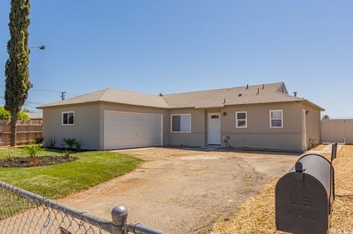643 Mckinley St, Rialto CA  92376-6057 exterior