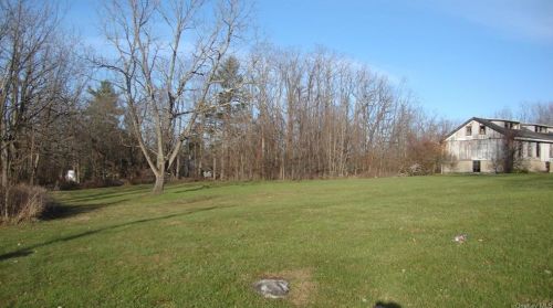 3232 Gomer St, Yorktown Hgts, NY 10598-2003