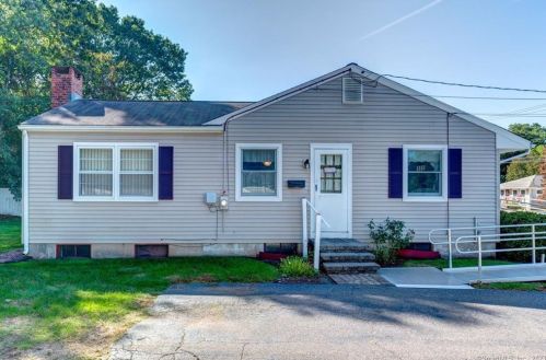 371 Pondview Dr, Southington, CT 06489-3953