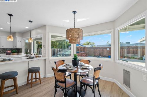 1455 Hudson Way, Livermore CA  94550-5550 exterior