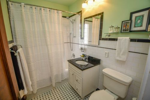 2401 70, Milwaukee WI 53219-0019 exterior