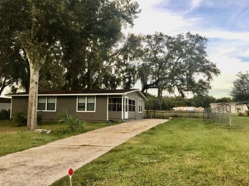 11575 129th Pl, Ocklawaha, FL 32179-5066