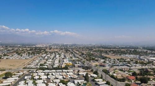 750 Rialto Ave, Rialto CA  92376-6148 exterior