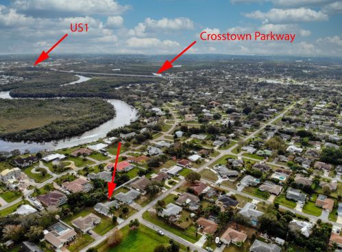 637 Forgal St, Fort Pierce, FL 34983-2733