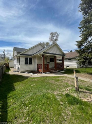 2618 Longfellow Ave, Minneapolis MN  55407-1230 exterior