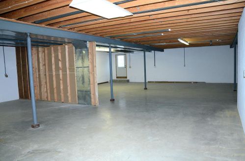 1300 11th St, Cambridge OH  43725-1106 exterior