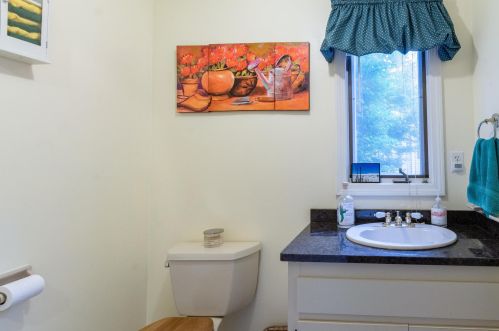 3 Pitford Way, Nashua NH  exterior