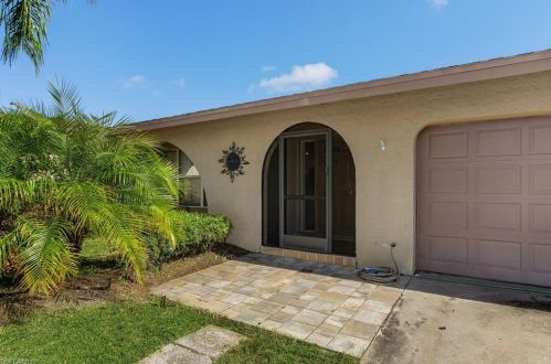 1409 15th St, Cape Coral, FL 33909-1573