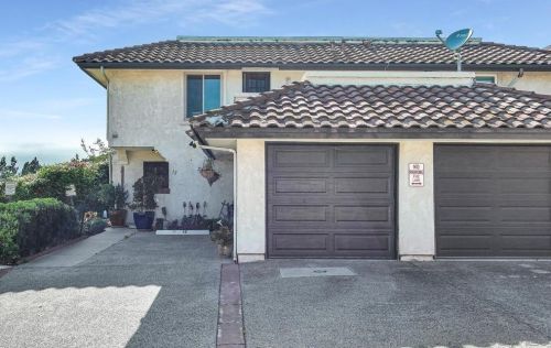 320 Grapevine Rd, Vista, CA 92083-4031