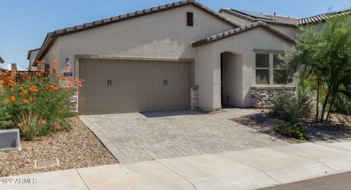 3727 57th Ln, Phoenix, AZ 85043-2215