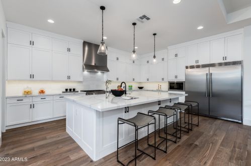 4028 Avalon Dr, Phoenix AZ  85018-7106 exterior