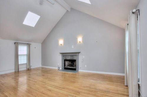 363 Pequot Ave, Southport, CT 06890-1346