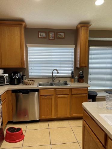 24931 Siena Dr, Lutz, FL 33559-7378