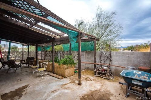 1386 Trane Rd, Bullhead City AZ  86442-7102 exterior