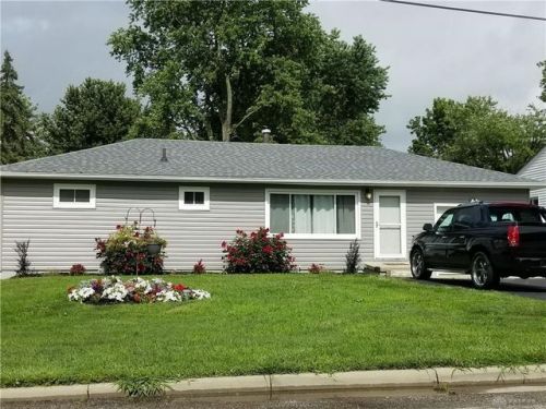 653 Columbus St, Xenia OH  45385-7800 exterior