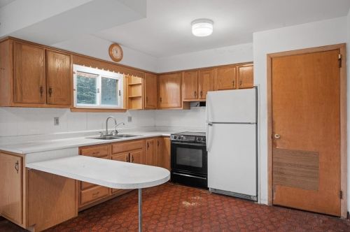 2557 Nicholson Rd, Sewickley PA  15143-8502 exterior